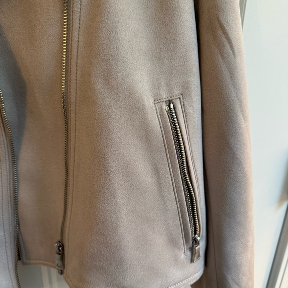 Ann Taylor Faux Suede Moto Jacket. Size 12. - Picture 6 of 8